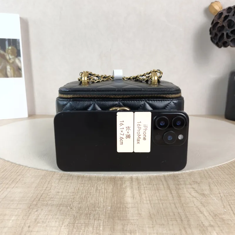 Chanel Crossbody Bag Black Calfskin One Size 16 × 8 × 9.5 cm — cover view 3 of 5