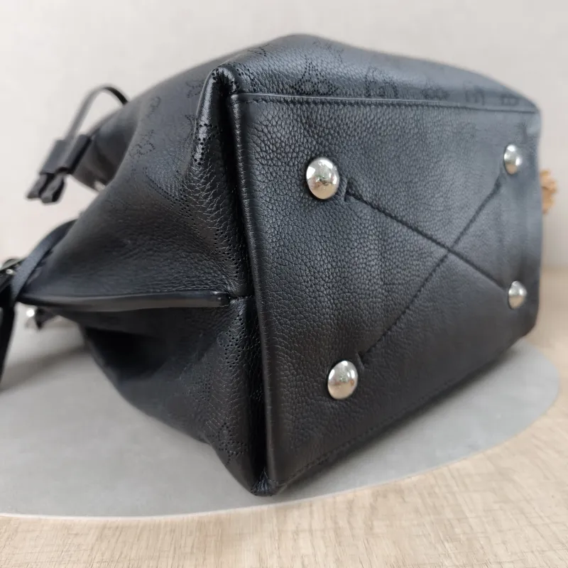 Louis Vuitton Shoulder Bag Muria Black Calfskin One Size26 × 14 × 26 cm — detail view 9 of 16