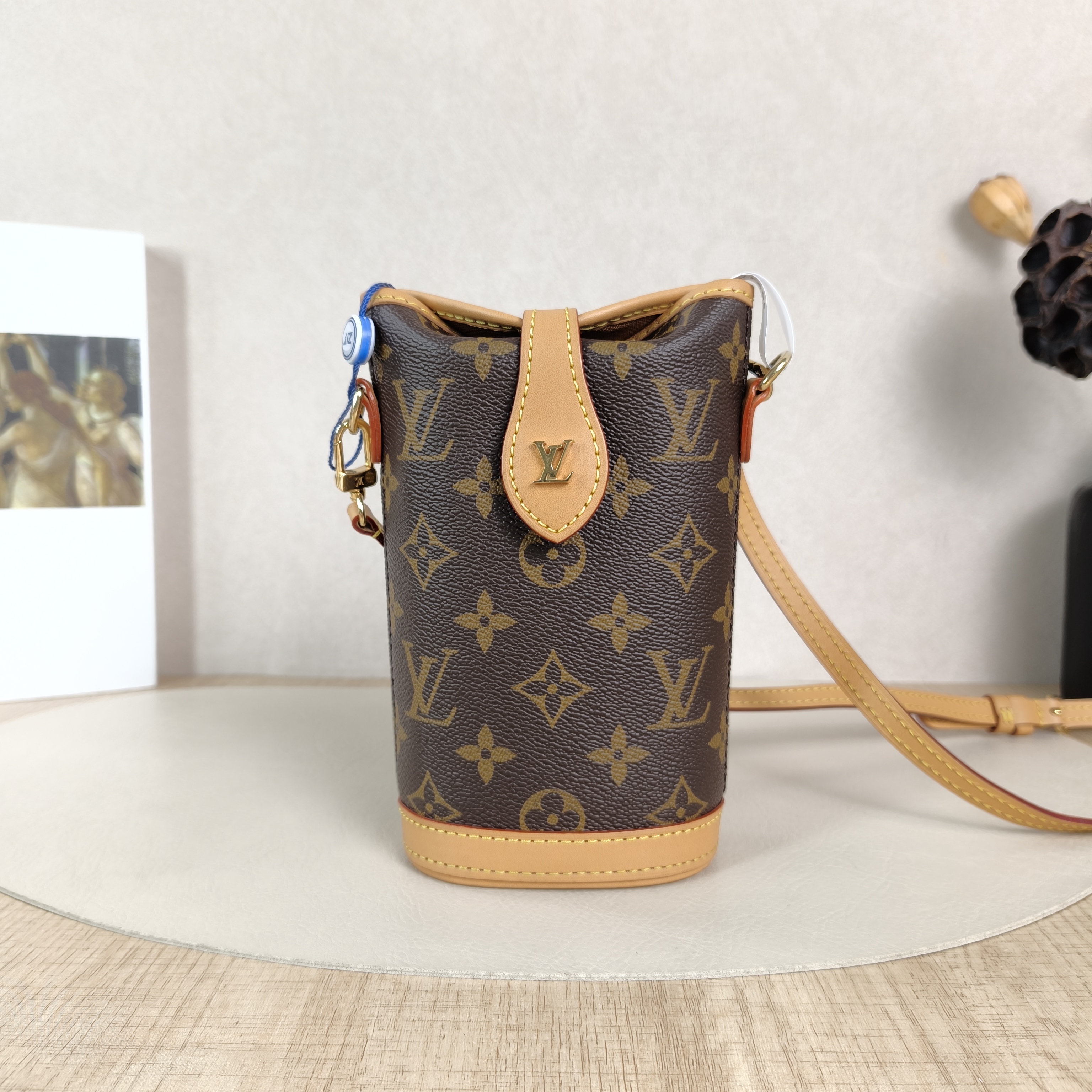 Louis Vuitton Crossbody Bag Fold Me Monogram PV Cmini14.5 × 6.5 × 18 cm