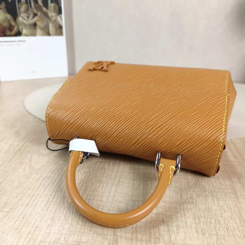 Louis Vuitton Crossbody Bag CLUNY Yellow Epi Embossed Calfskin Mini 20 × 7.5 × 16 cm Leather Tag — detail view 14 of 14