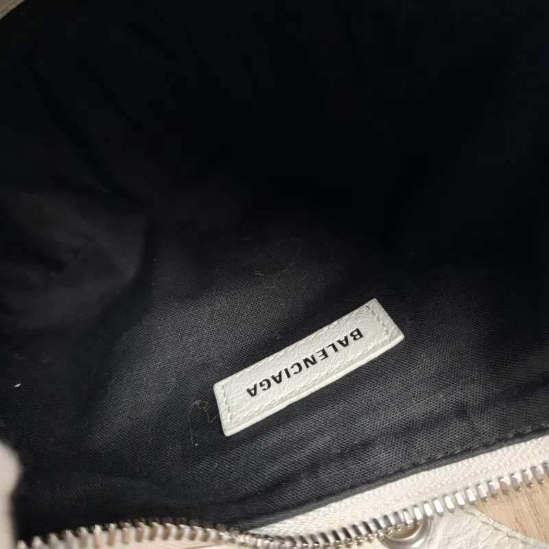 BALENCIAGA Crossbody Bag LE CAGOLE White Lambskin XS26 × 7 × 16 cm — detail view 12 of 13