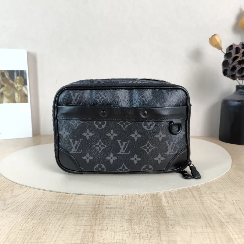 Louis Vuitton Crossbody Bag Alpha Messenger Bag Monogram PVC One Size24 × 8 × 16 cm