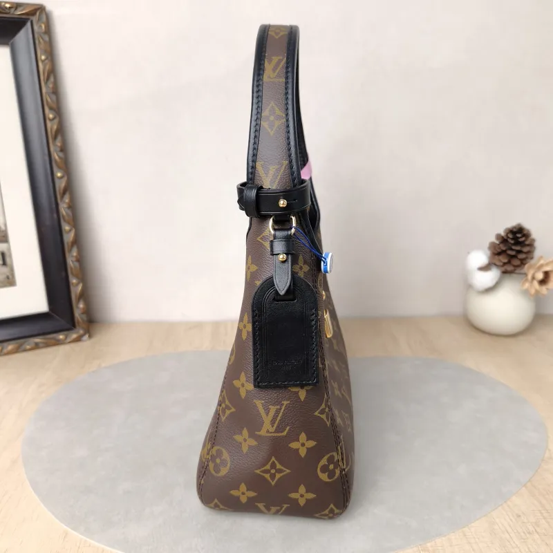 Louis Vuitton Shoulder Bag The Drop Monogram PVC Small28 × 12 × 15 cm — detail view 14 of 17
