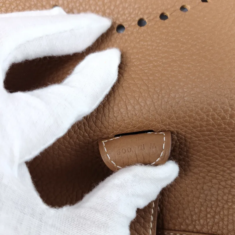 Hermès Crossbody Bag Evelyne 29 29 37 Brown TC Calfskin 29 29 × 7 × 30 cm W — detail view 3 of 13