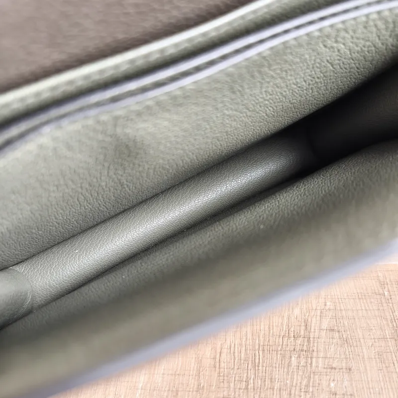 Hermès Crossbody Bag Roulis 19 C6 Green Evercolor Calfskin Mini 18 × 6 × 15 cm Y — detail view 7 of 11