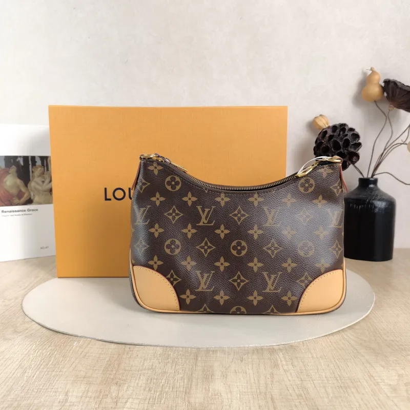 Louis Vuitton Crossbody Bag Boulogne PVC Small 26 × 9.5 × 16 cm — cover view 4 of 6