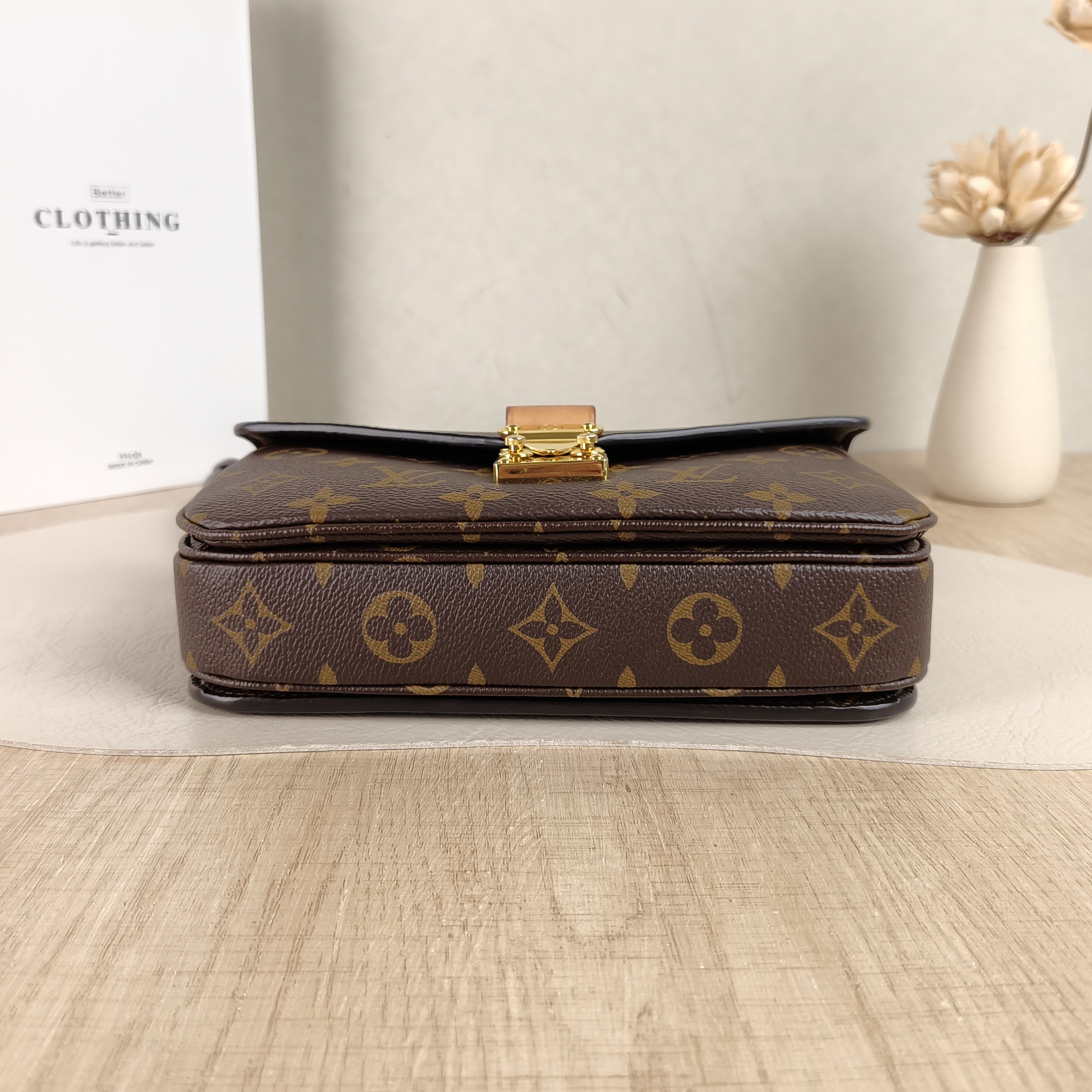 Louis Vuitton Crossbody Bag Pochette Métis East West Monogram PVC Small21.5 × 6 × 13.5 cm — cover view 2 of 5