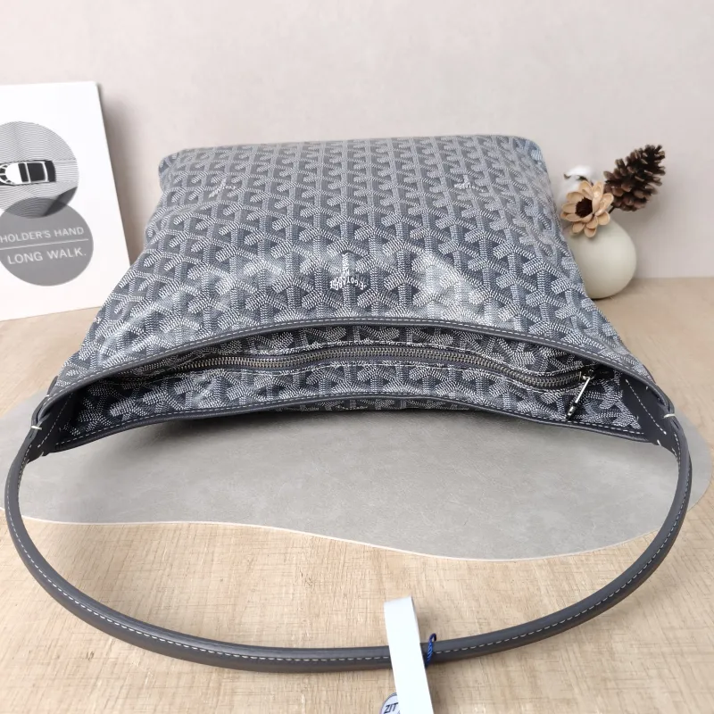 GOYARD Shoulder Bag Boheme Hobo​ Grey ine Canvas Small 43 × 14 × 27 cm — detail view 9 of 14