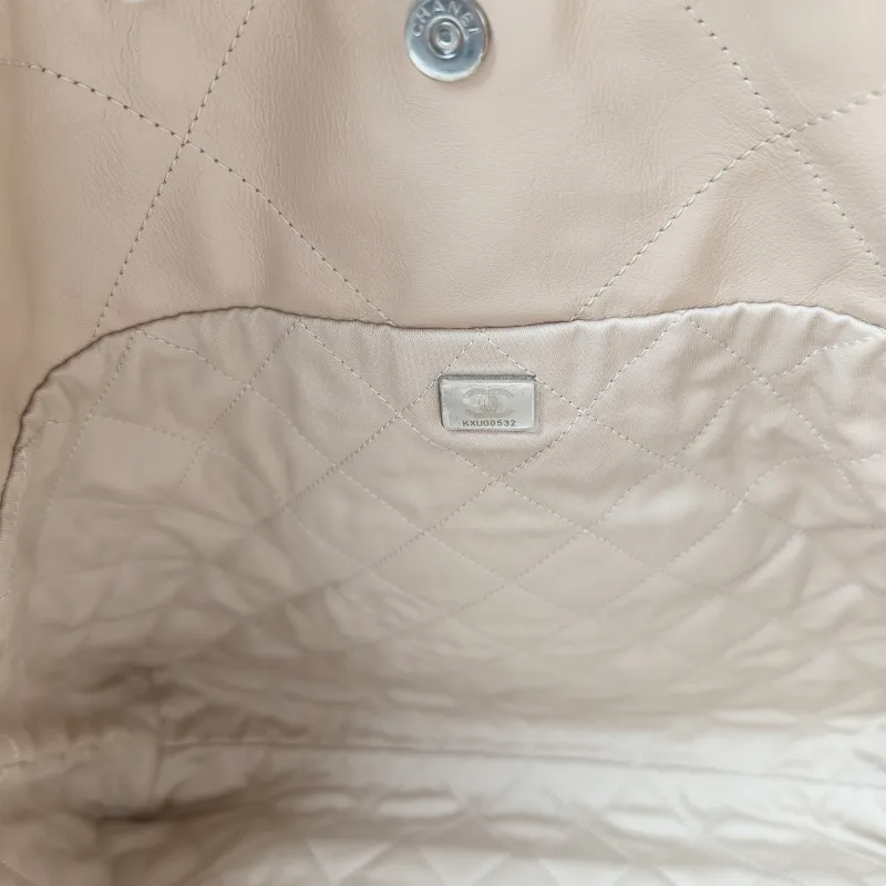 Chanel Shoulder Bag 22Bag Beige Calfskin Small 35 × 7 × 37 cm — detail view 7 of 12
