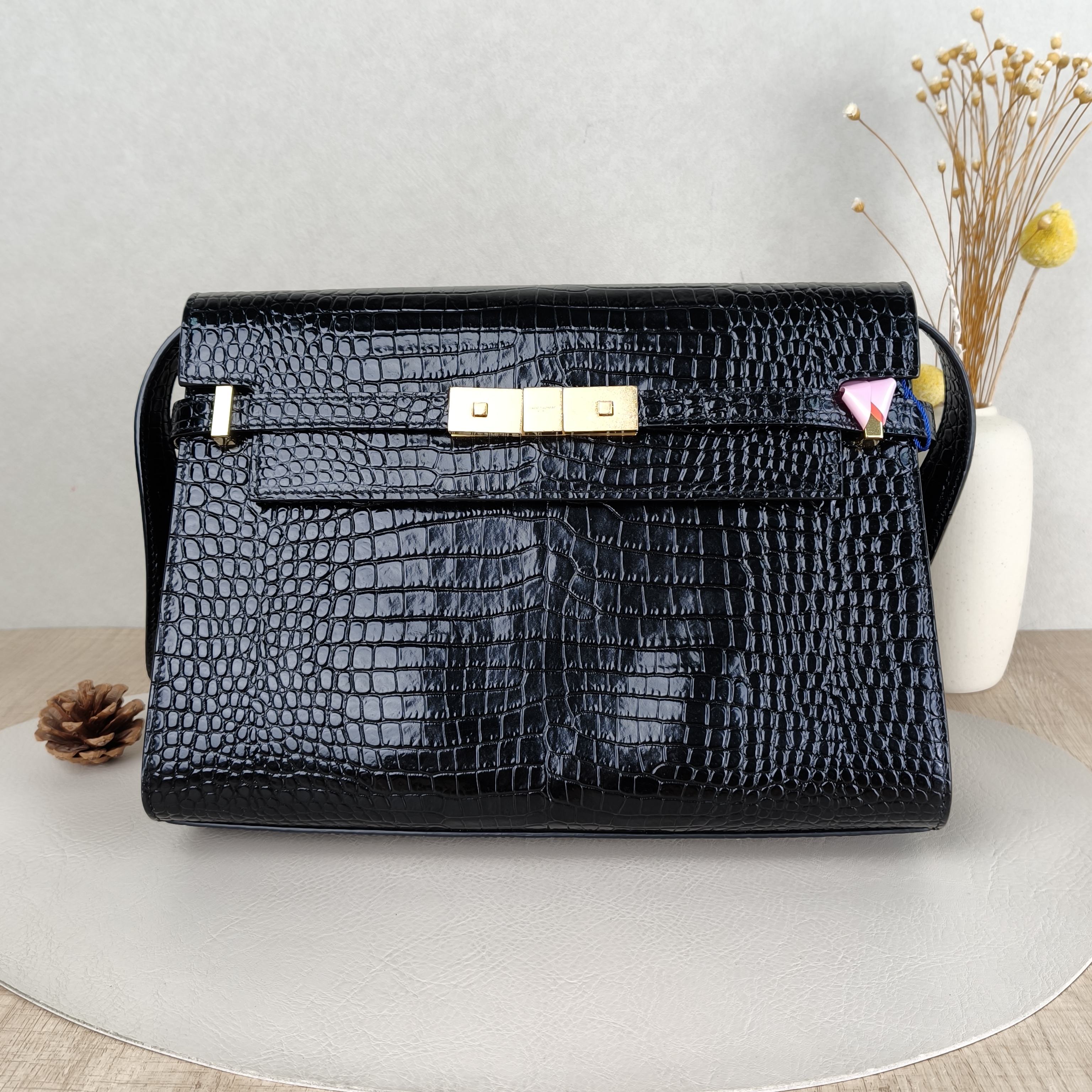 SAINT LAURENT Shoulder Bag MANHATTAN Black Calfskin Medium29 × 20 × 7 cm,5