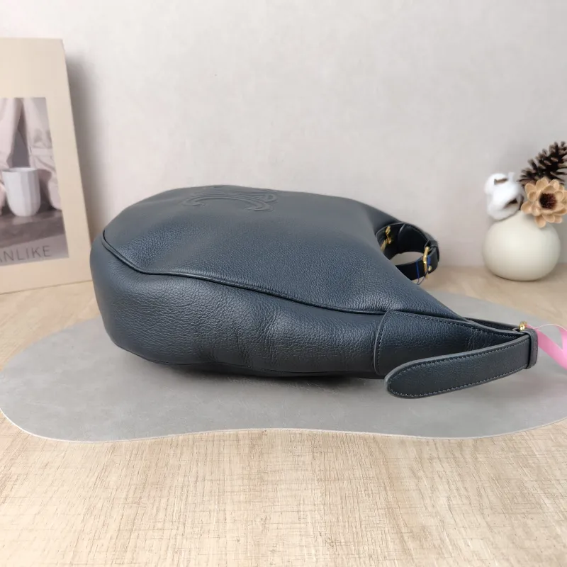 CELINE Shoulder Bag HELOISE TRIOMPHE Grey Calfskin Medium 28.5 × 8 × 30 cm — detail view 14 of 14