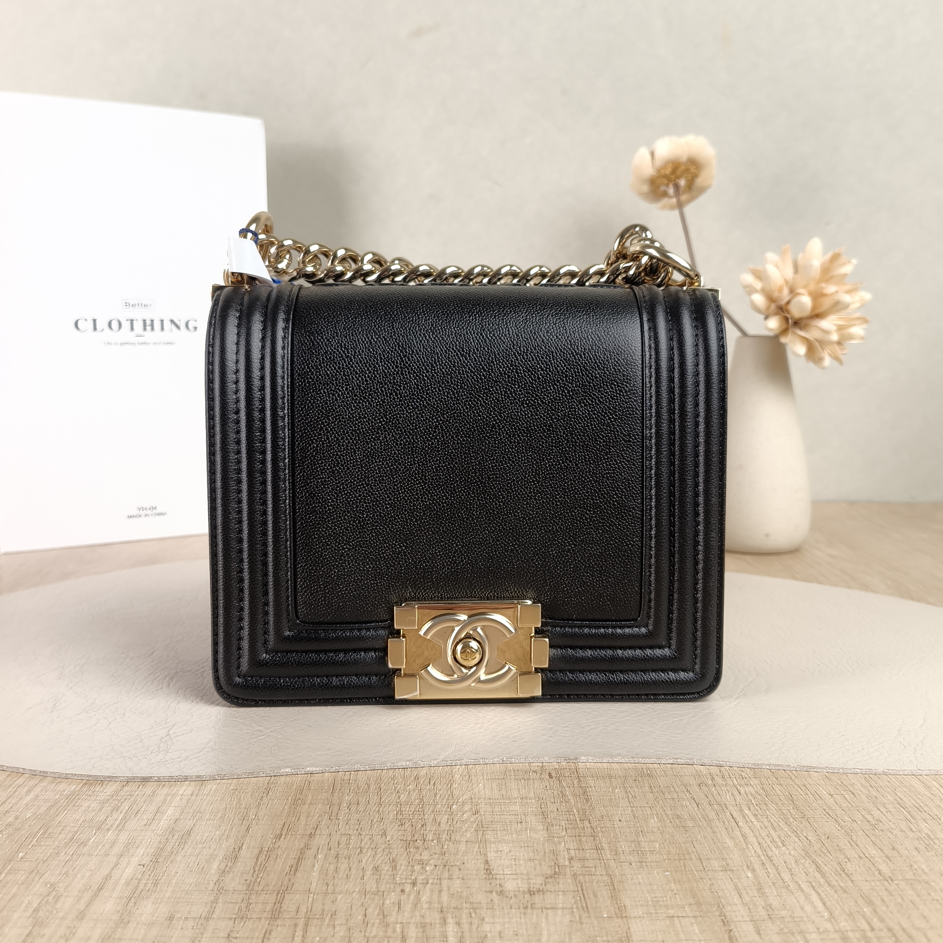 Chanel Crossbody Bag Le Boy​Black Calfskinmini18 × 8.5 × 16 cm