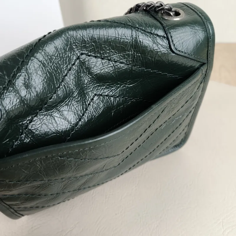 SAINT LAURENT Crossbody Bag Niki Chain Bagwoc Green Calfskin Mini 19 × 5 × 16 cm — detail view 9 of 12