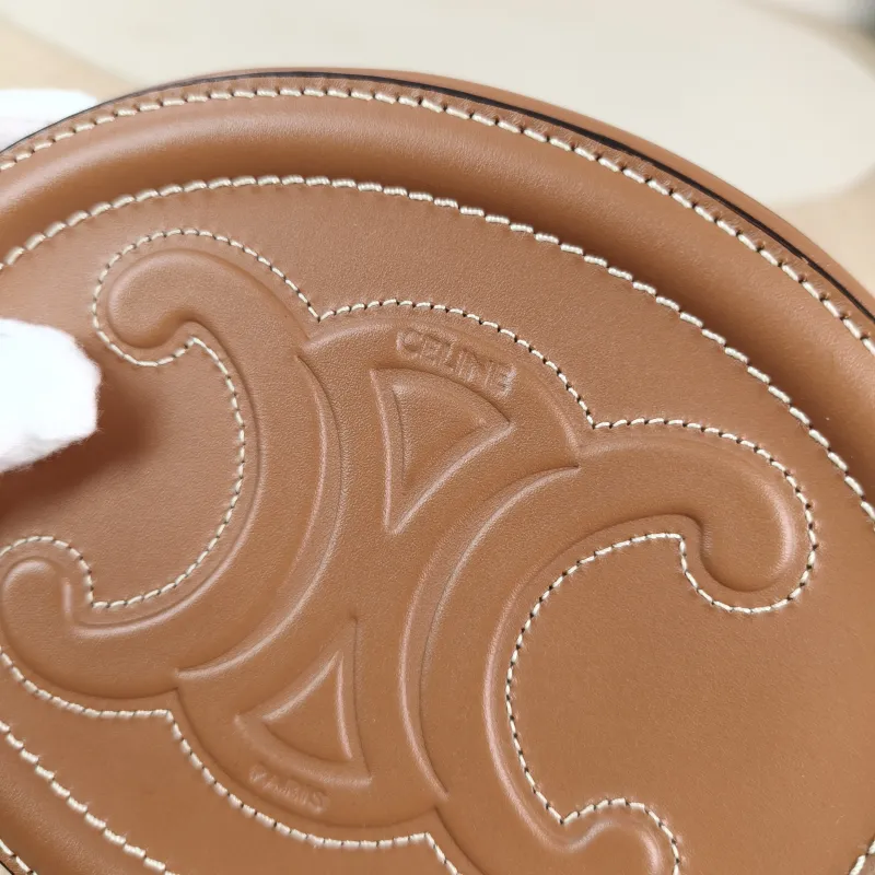 CELINE Crossbody Bag Cuir Triomphe Brown Calfskin Small 16 × 4 × 12.5 cm — detail view 11 of 12