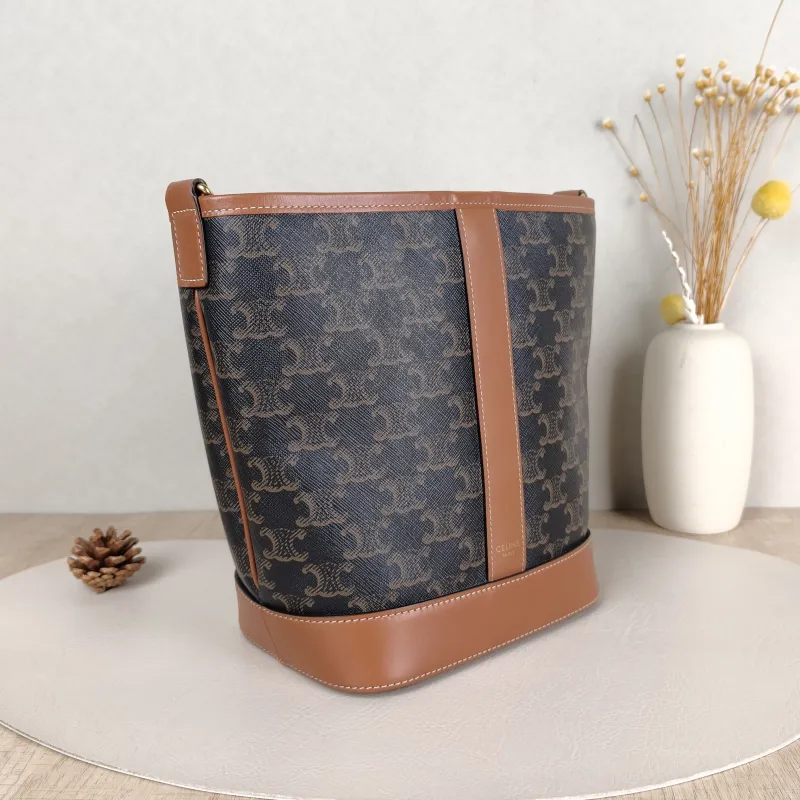 CELINE Crossbody Bag Triomphe Bucket Bag Monogram PVC Small22 × 13 × 26 cm — cover view 4 of 5