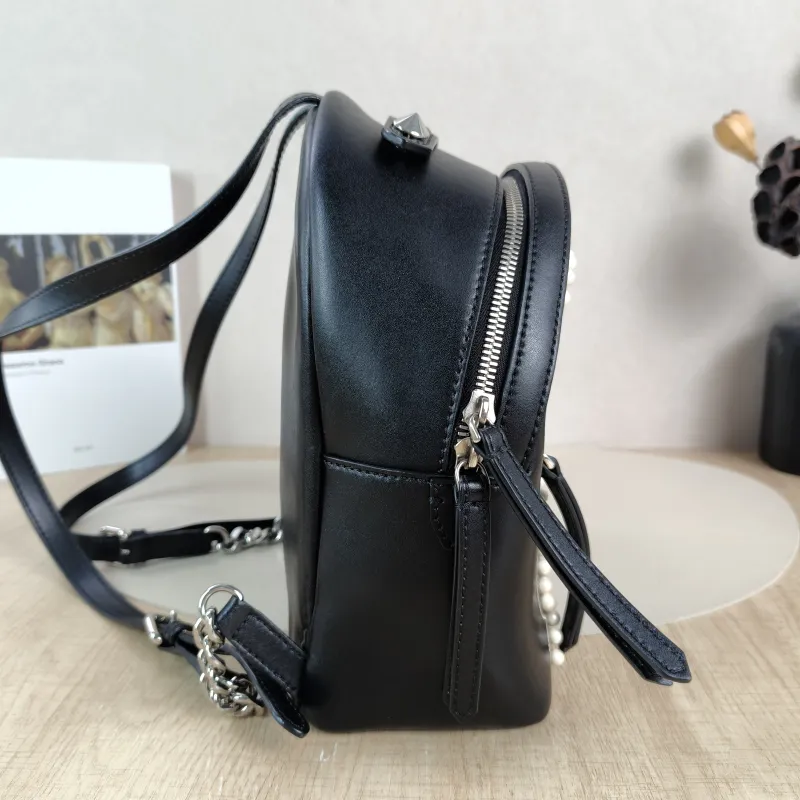 FENDI Backpack Pearl Backpack Black Calfskin One Size21 × 10 × 25 cm — detail view 5 of 12