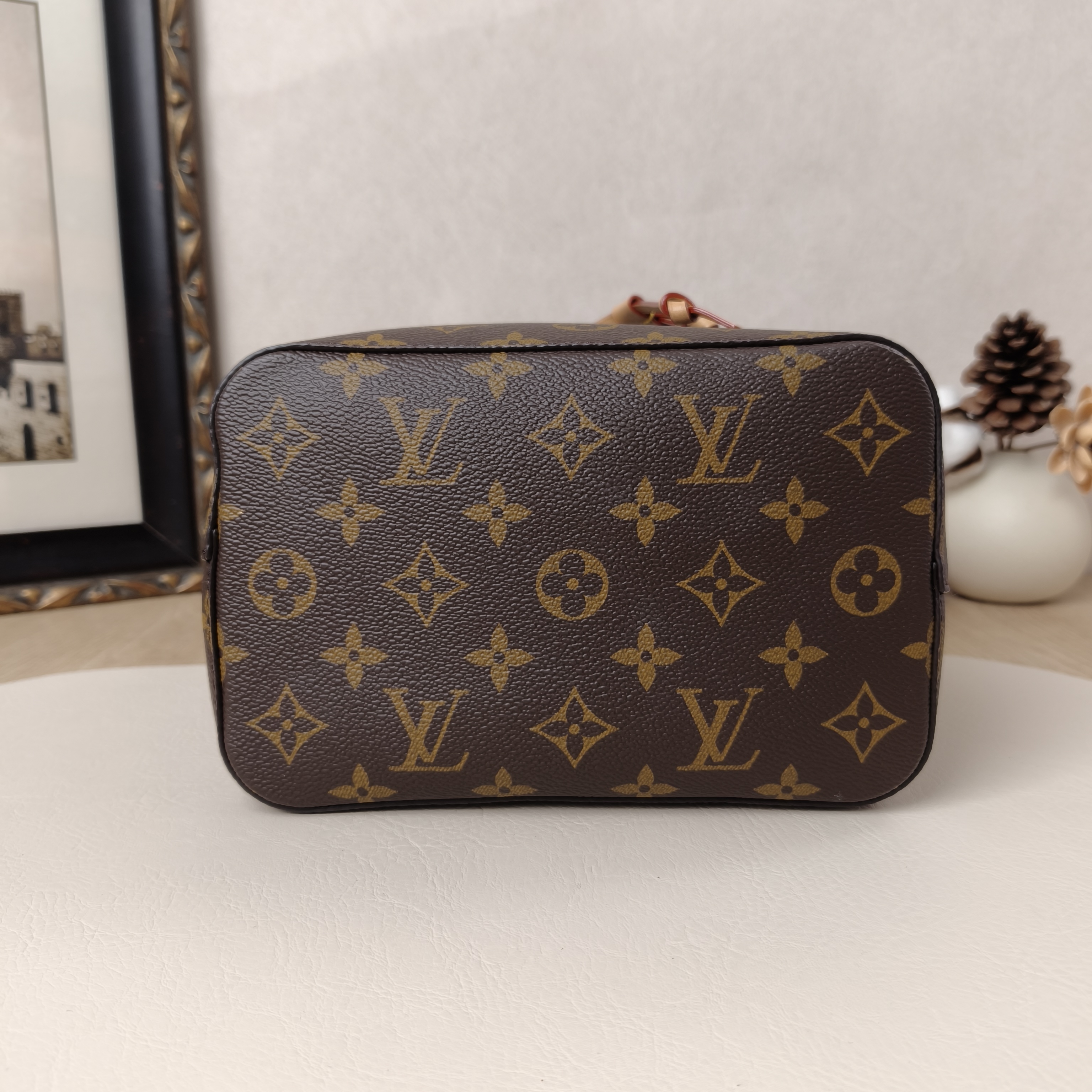 Louis Vuitton Crossbody Bag NÉONOÉ Bucket Bag BB Monogram PVCBB20 × 13 × 20 cm — cover view 2 of 10