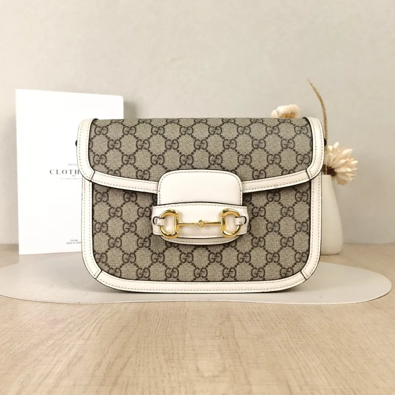 GUCCI Crossbody Bag Horsebit 1955 Horsebit Medium White Monogram PVC Medium25 × 8 × 18 cm