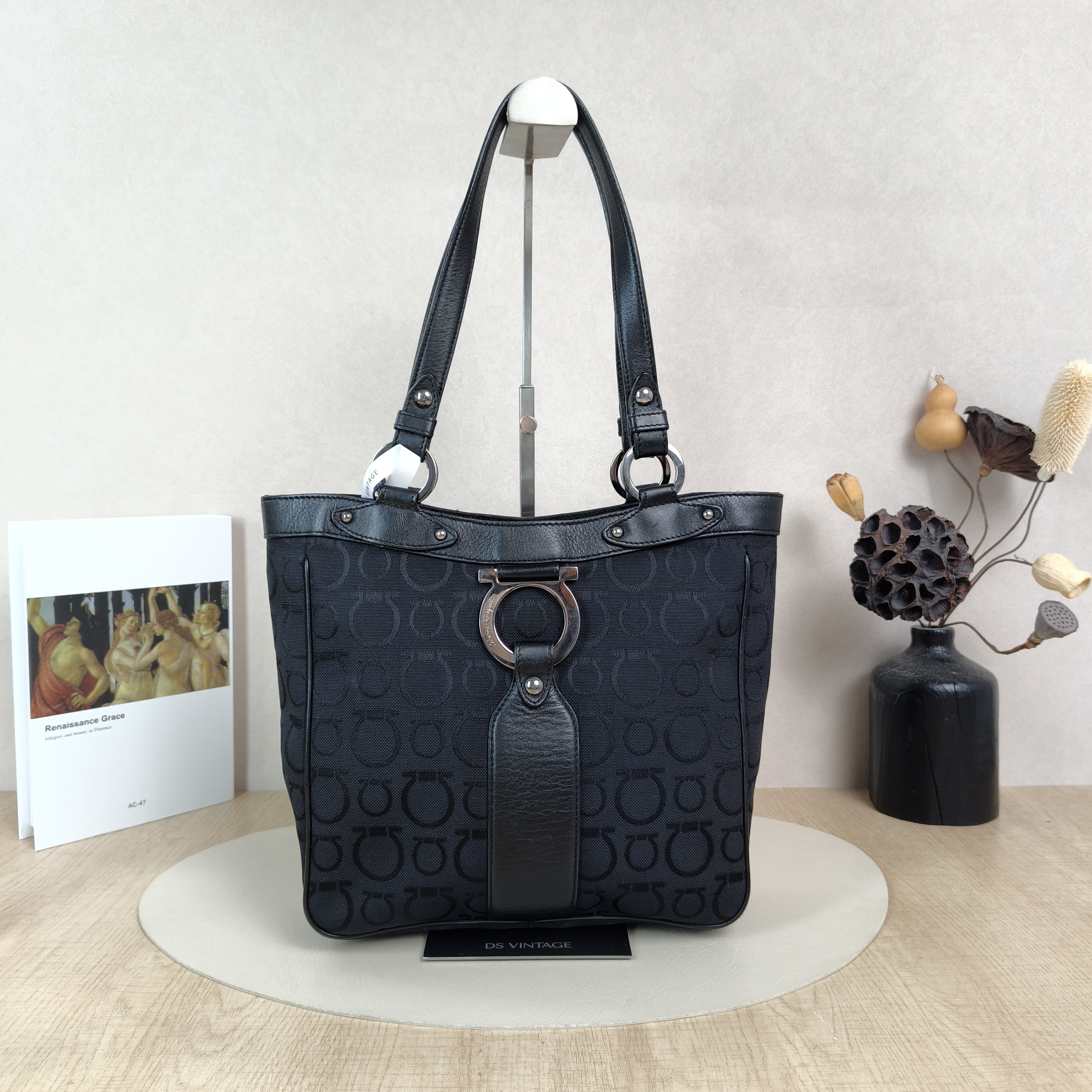 FERRAGAMO Bag 25*7*25( )