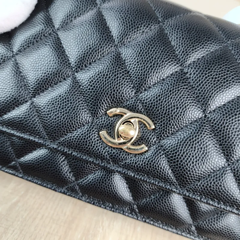 Chanel Crossbody Bag woc Black with Gold-Tone Hardware Grained Calfskin One Size 19.2 × 3.5 × 12.3 cm — detail view 8 of 14