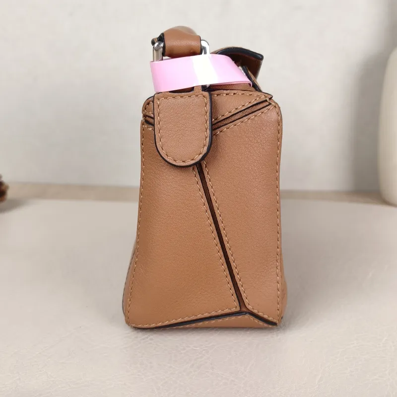 LOEWE Crossbody Bag Puzzle Caramel CC alfskin Mini 18 × 8 × 12.5 cm — detail view 7 of 10