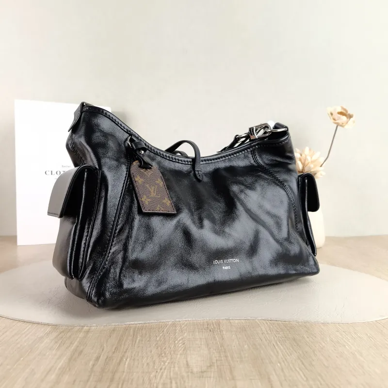 Louis Vuitton Crossbody Bag Black SL ambskin Small 33.5 × 15 × 23 cm — cover view 2 of 5
