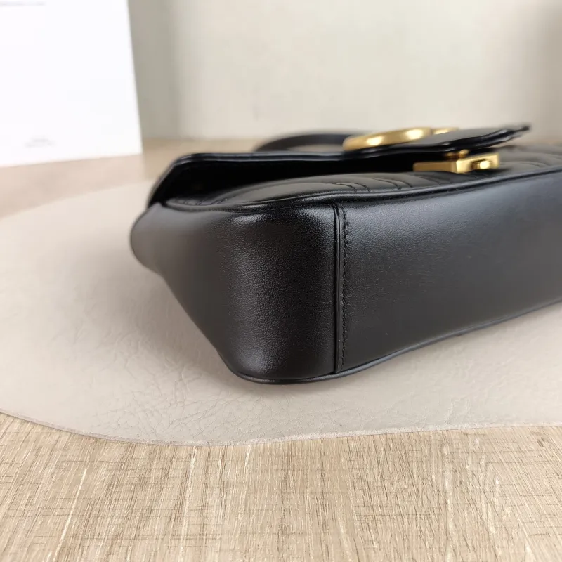 GUCCI Crossbody Bag GG Marmont Small Marmont 22 Black CC alfskin Small 22 × 6 × 13 cm — detail view 6 of 11