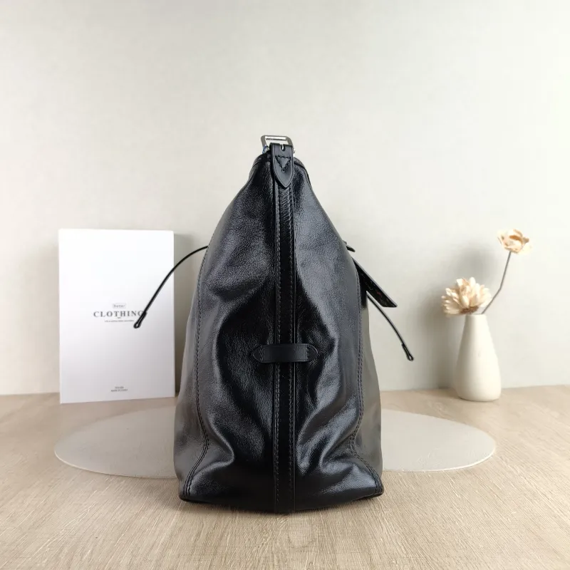 Louis Vuitton Crossbody Bag Carryall Vibe Black · Multicolore SL ambskin Medium 39 × 15 × 30 cm — detail view 5 of 11