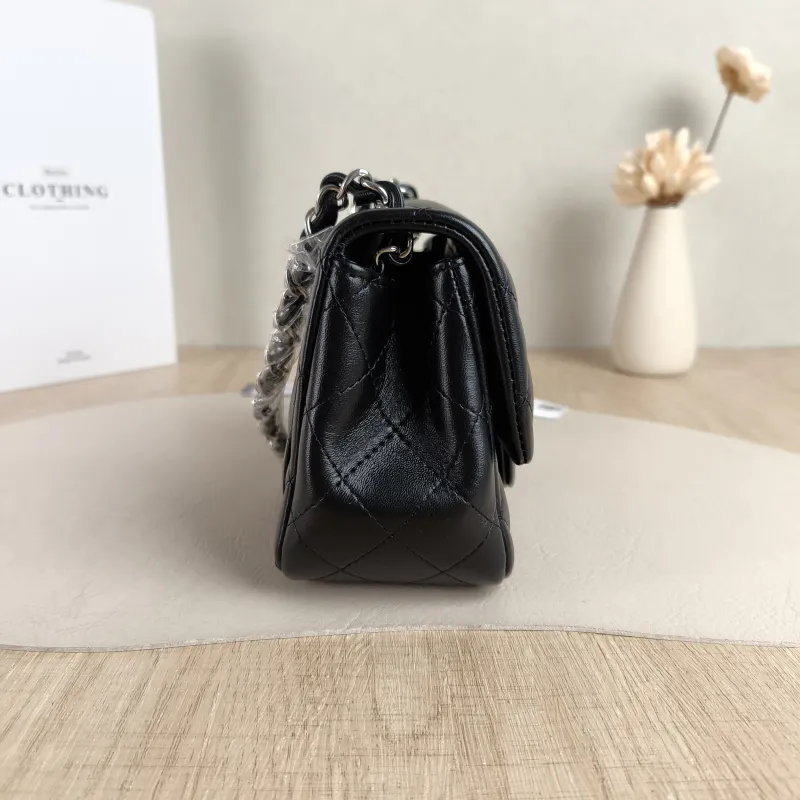Chanel Crossbody Bag Classic Flap Mini CF Mini Black Lambskin17 × 8 × 13.5 cm — detail view 9 of 13