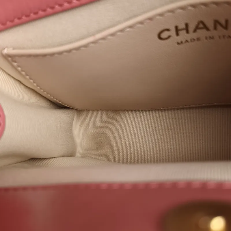 Chanel Crossbody Bag HOBO Pink Waxed Leather Small 19 × 6 × 17 cm — detail view 10 of 13