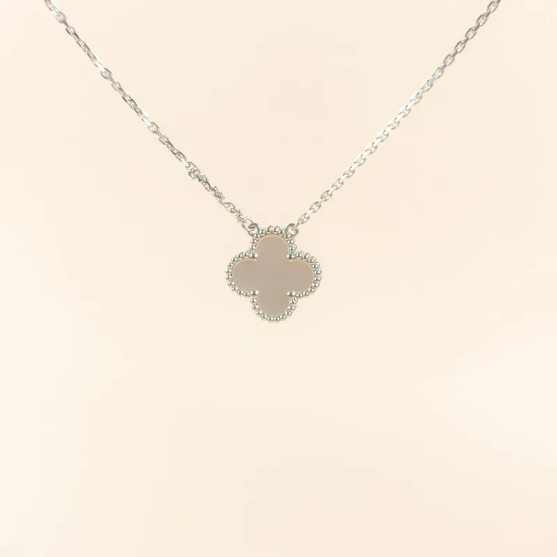 Van Cleef & Arpels Necklace Alhambra Alhambra Collection Necklace White Mother-of-Pearl Pearl · White Mother-of-Pearl18KW hite Gold Vintage Small42cm