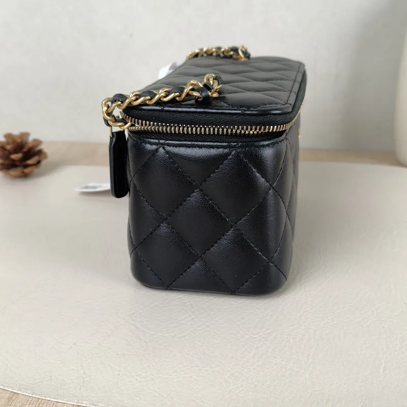 Chanel Crossbody Bag Edition Box Bag Cosmetic Bag Black Lambskin 17 × 8 × 9.5 cm — detail view 9 of 14