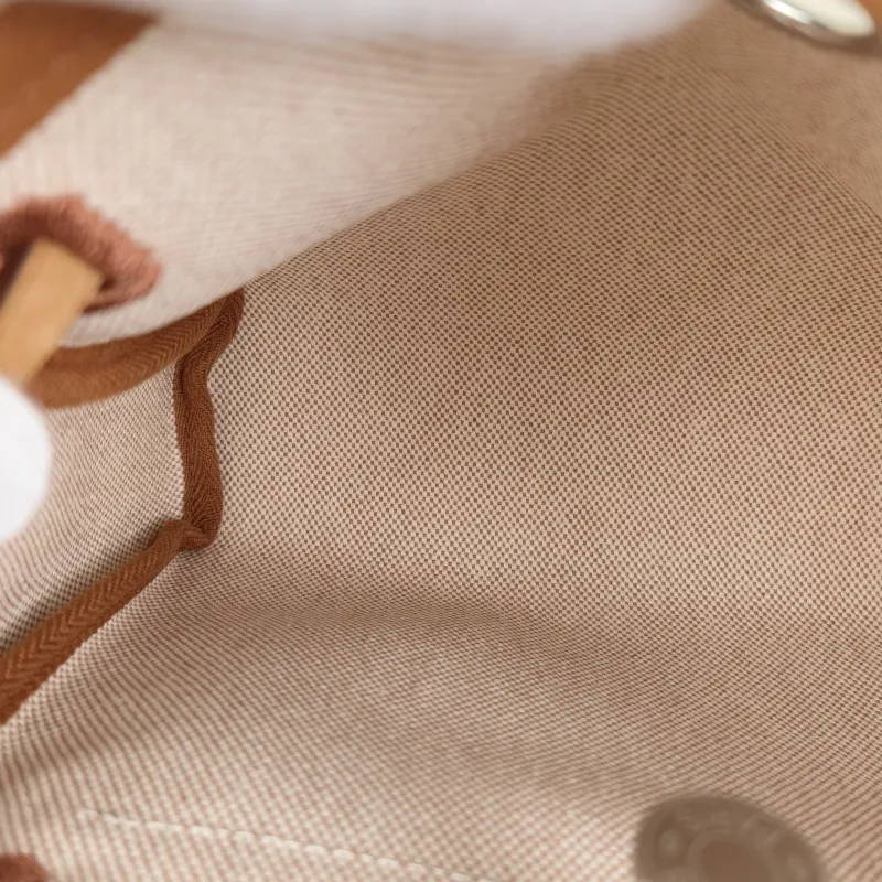 Hermès Shoulder Bag Herbag Zip 20 Beige Canvas mini20 × 7 × 17 cm — detail view 8 of 17