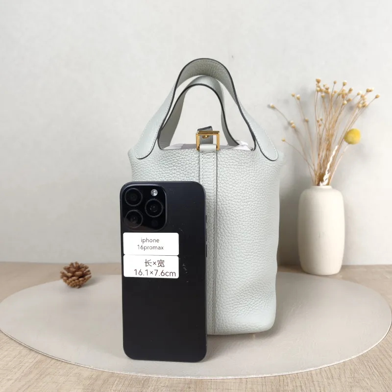 Hermès Top Handle Bag Picotin Lock 18 18 TC Calfskin Small 18 × 13 × 18 cm B — cover view 5 of 5
