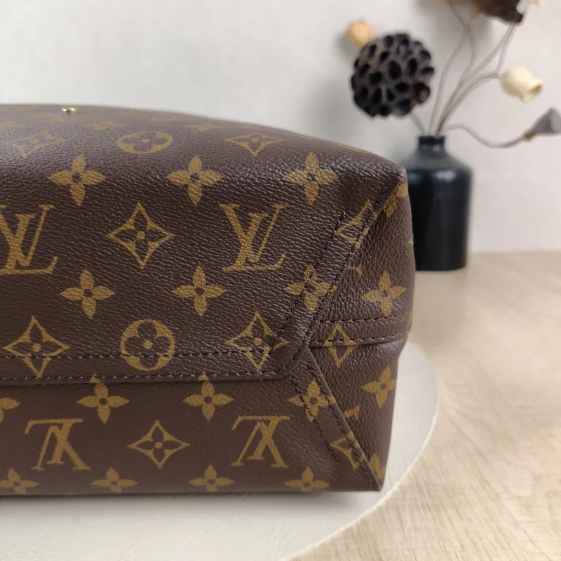 Louis Vuitton Top Handle Bag ATLANTIS Monogram PVC Large 34 × 13.5 × 34 cm — detail view 4 of 15
