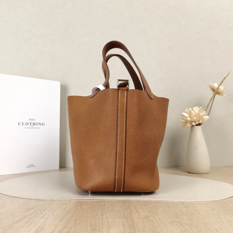 Hermès Top Handle Bag Picotin Lock 18 1834 Saddle Leather Small18 × 13 × 18 cm