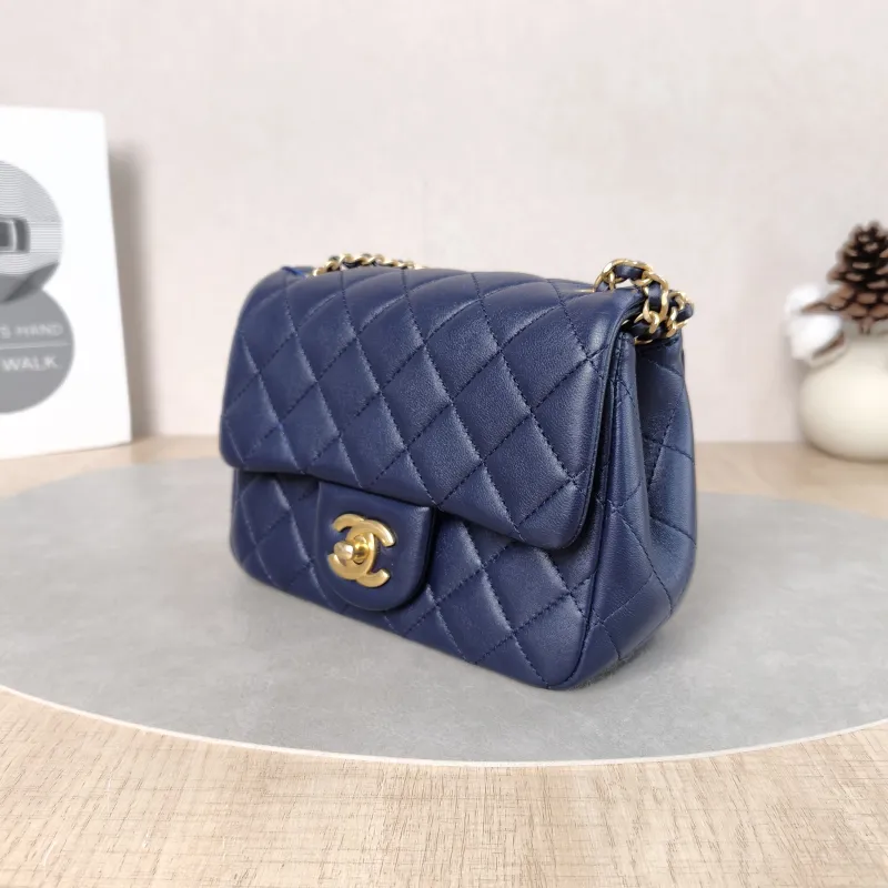 Chanel Crossbody Bag Blue Lambskin 17 × 8 × 13.5 cm — cover view 5 of 5