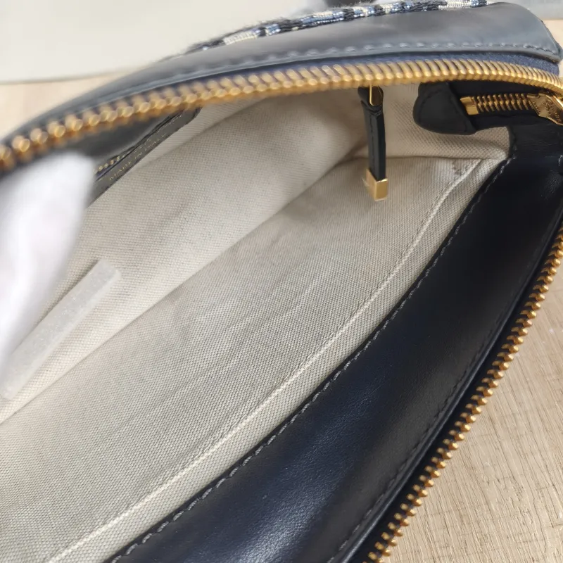 DIOR Crossbody Bag 30Montaigne Blue Canvas Small 19.5 × 6.5 × 11 cm — detail view 12 of 12