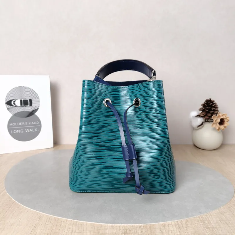 GUCCI Crossbody Bag NÉONOÉ Bucket Bag BB Monogram PVC Medium 24 × 7 × 14.5 cm