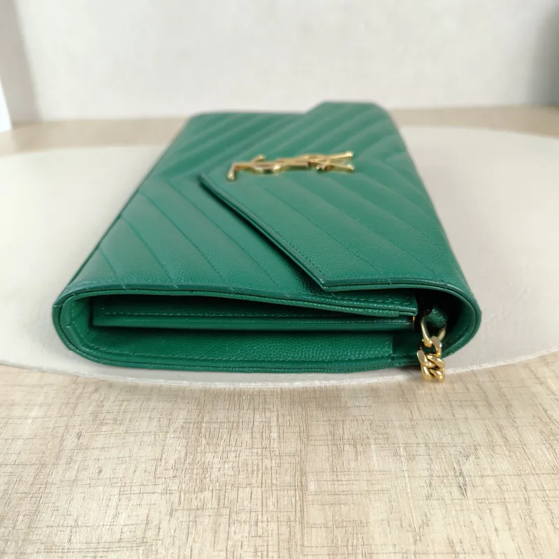 SAINT LAURENT Crossbody Bag CASSANDRE ENVELOPE Green Calfskin One Size 22.5 × 4 × 14 cm — detail view 4 of 11