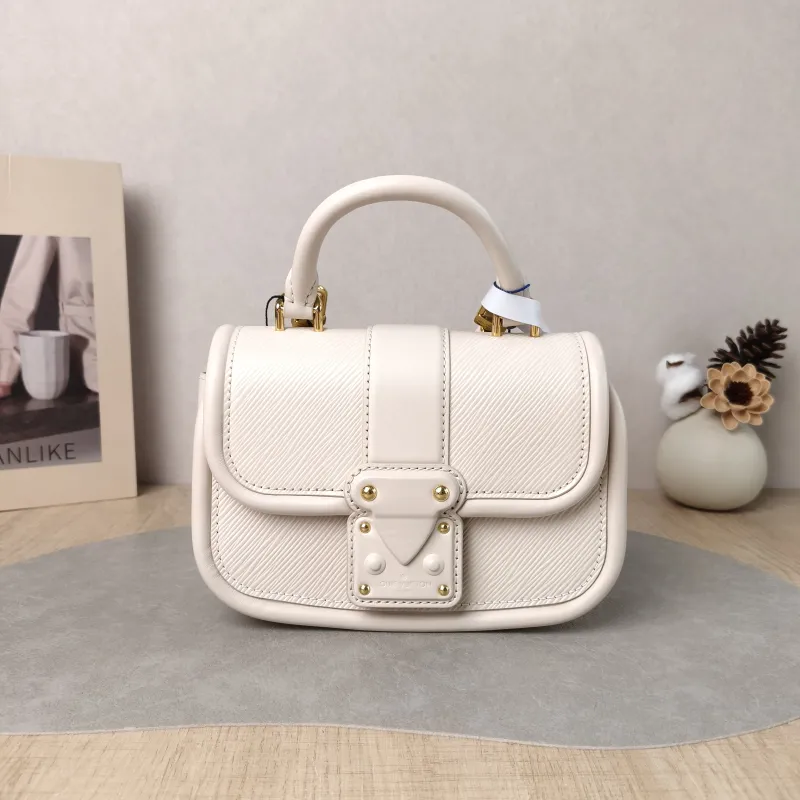 Louis Vuitton Crossbody Bag Hide and Seek Messenger Bag White Epi Embossed Calfskin 21 × 8 × 15 cm