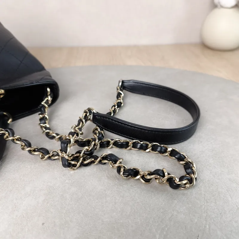 Chanel Shoulder Bag Bucket Bag Black Calfskin One Size 25 × 14 × 20 cm 27 — detail view 3 of 11