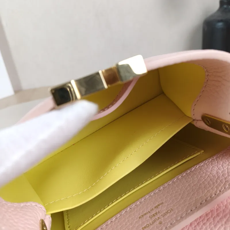 Louis Vuitton Shoulder Bag Capucines Pink Calfskin Mini 21 × 8 × 14 cm — detail view 7 of 15