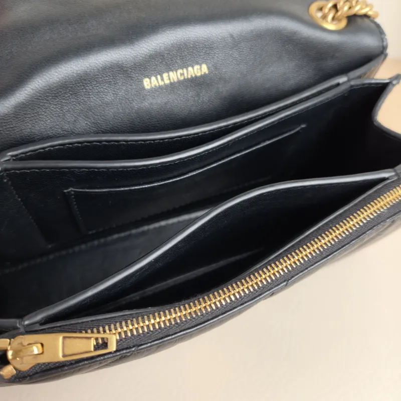 BALENCIAGA Crossbody Bag CRUSH Chain Bag Black Calfskinxs Small22 × 5 × 10 cm — detail view 4 of 12