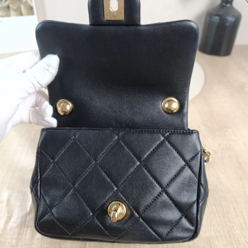 Chanel Top Handle Bag Black Lambskin Mini 17 × 6 × 13 cm — detail view 5 of 12