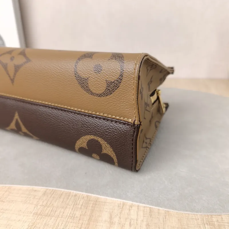 Louis Vuitton Crossbody Bag Onthego East West Monogram PVC Small 25 × 10 × 13 cm — detail view 2 of 12