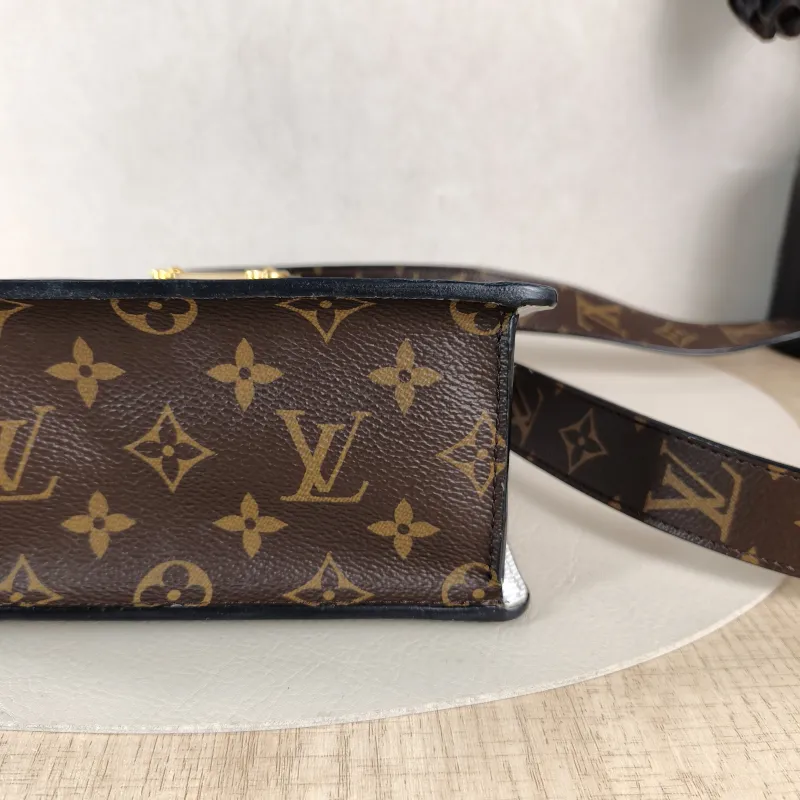 Louis Vuitton Crossbody Bag Spring Street Black Patent Leather · PVC One Size 17 × 8.5 × 16 cm Leather Tag — detail view 2 of 11