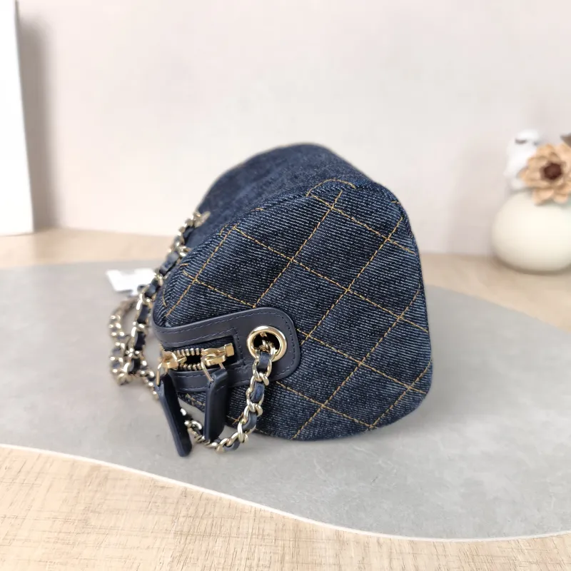 Chanel Crossbody Bag 26p Crossbody Bag Navy One Size 18.5 × 11 × 11.5 cm — detail view 1 of 10