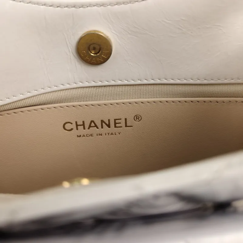 Chanel Crossbody Bag23p hobo White Waxed Leather Small19 × 6 × 17 cm — detail view 13 of 13