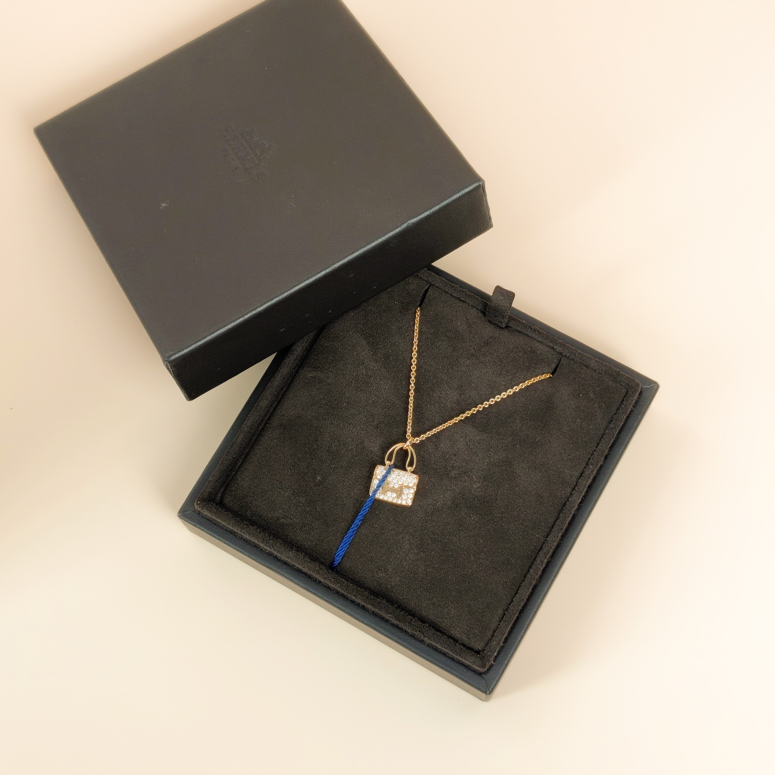 Hermès Necklace Amulettes Constance Pavé Diamond Necklace Rose Gold 18KR ose Gold One Size40cm — cover view 7 of 10
